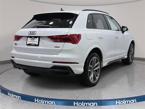 2024 Audi Q3 45 S line Premium