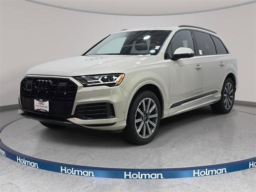 2022 Audi Q7 45 Premium Plus