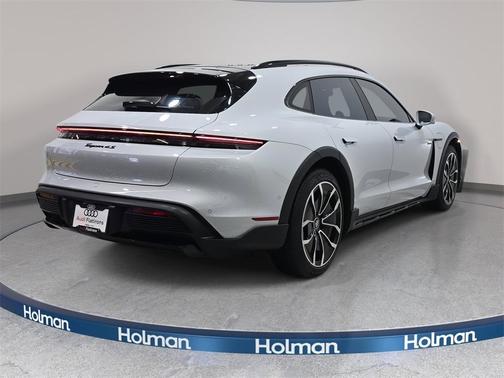 2022 Porsche Taycan Cross Turismo 4S