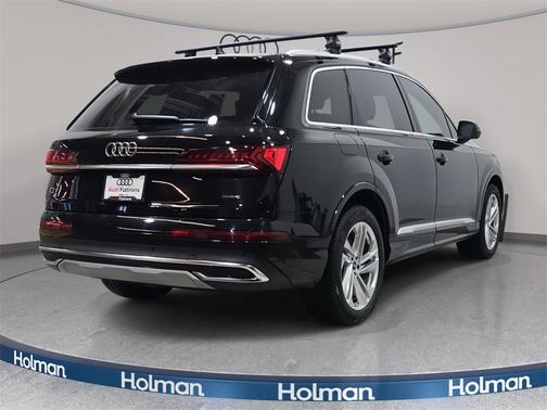 2023 Audi Q7 45 Premium Plus