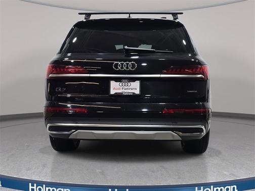 2023 Audi Q7 45 Premium Plus