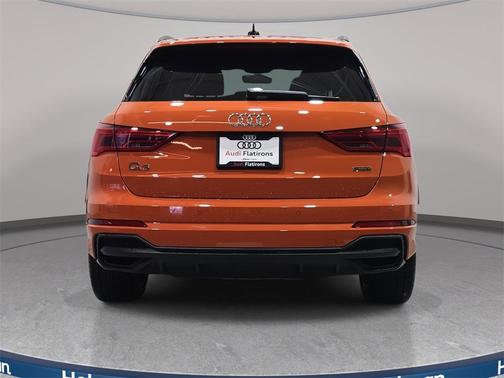 2024 Audi Q3 45 S line Premium