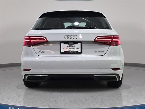 2017 Audi A3 e-tron 1.4T Premium