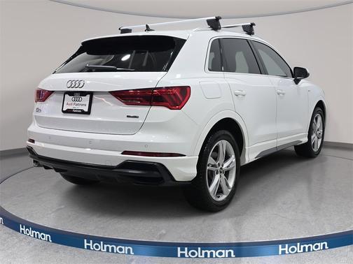 2022 Audi Q3 45 S line Premium
