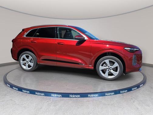 Grenadier Red Metallic 2025 Audi Q5 2.0T quattro Premium