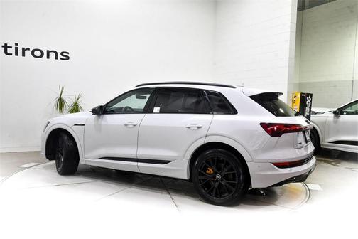 2022 Audi e-tron Premium