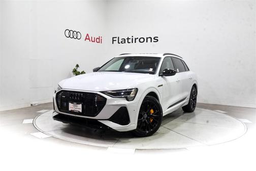 2022 Audi e-tron Premium