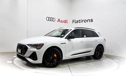 2022 Audi e-tron Premium