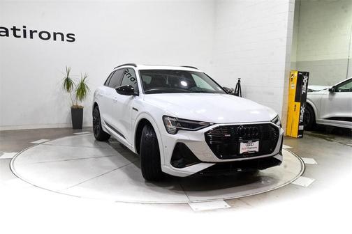2022 Audi e-tron Premium