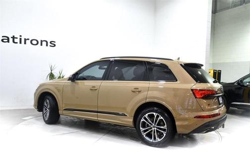 2025 Audi Q7 45 Premium Plus