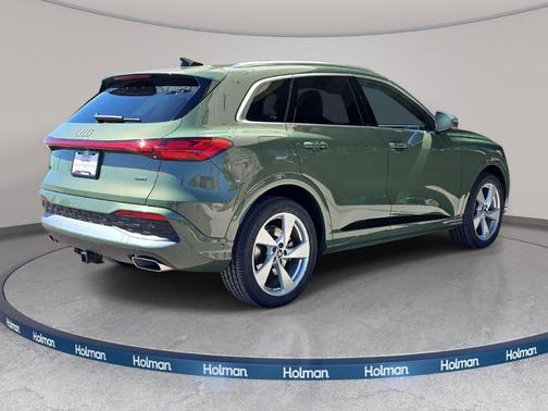 District Green Metallic 2025 Audi Q5 2.0T quattro Premium