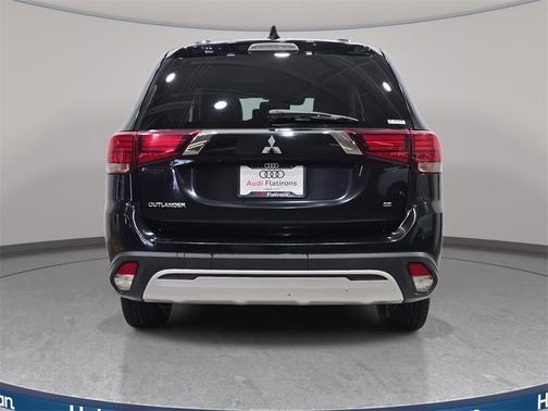 2020 Mitsubishi Outlander SE