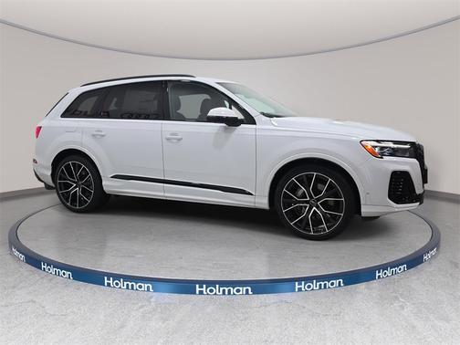 2025 Audi Q7 55 Premium Plus