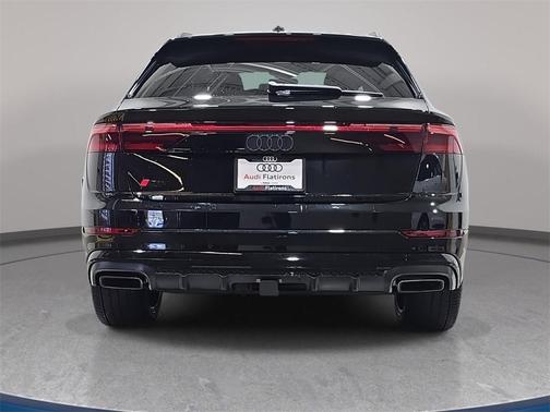2025 Audi Q8 55 Premium