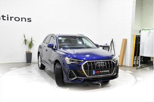 2024 Audi Q3 Premium 45 TFSI S line quattro Tiptronic