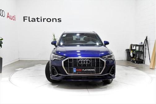 2024 Audi Q3 Premium 45 TFSI S line quattro Tiptronic