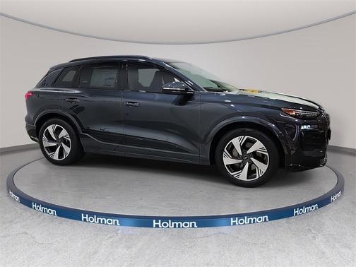 2025 Audi Q6 e-tron Premium
