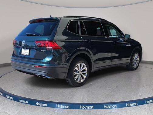 Dark Moss Green Metallic 2019 Volkswagen Tiguan 2.0T SE