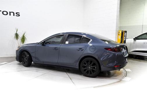 2023 Mazda Mazda3 2.5 S Carbon Edition