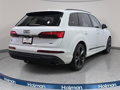 2025 Audi Q7 55 Premium Plus