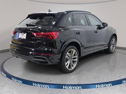 2024 Audi Q3 45 S line Premium