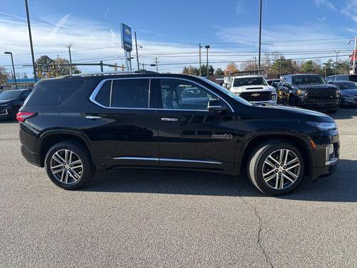 2022 Chevrolet Traverse High Country