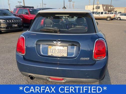 2017 MINI Hardtop Cooper