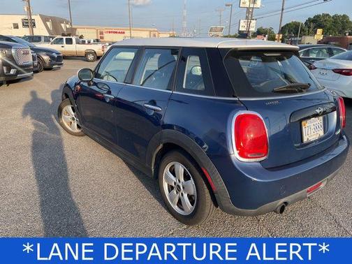 2017 MINI Hardtop Cooper