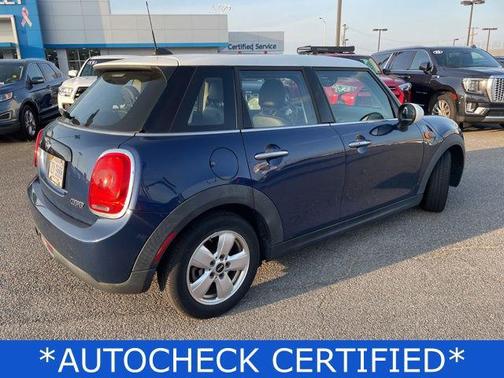2017 MINI Hardtop Cooper