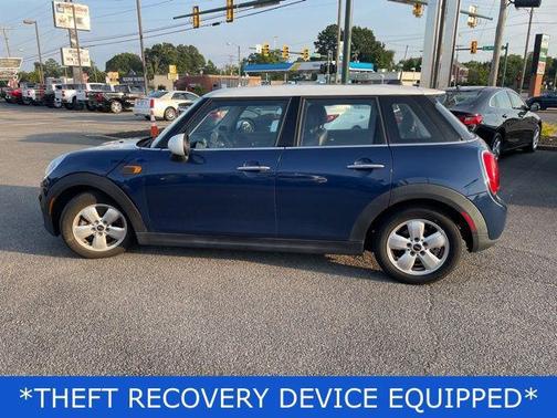 2017 MINI Hardtop Cooper