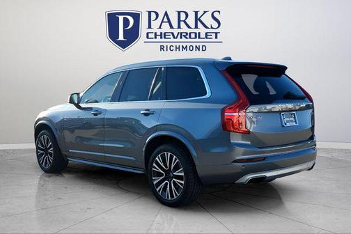 2020 Volvo XC90 T6 Momentum