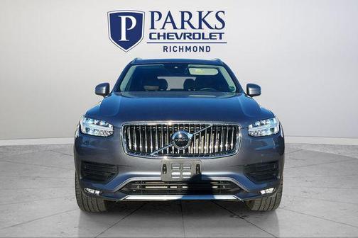 2020 Volvo XC90 T6 Momentum