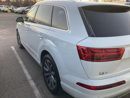 2017 Audi Q7 3.0T Premium