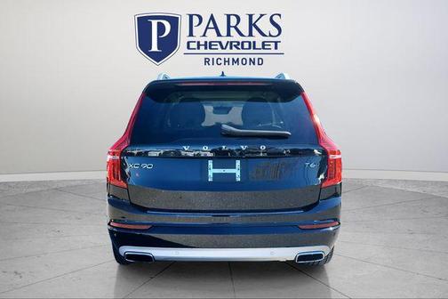2019 Volvo XC90 T6 Momentum