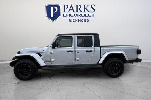 2022 Jeep Gladiator Overland