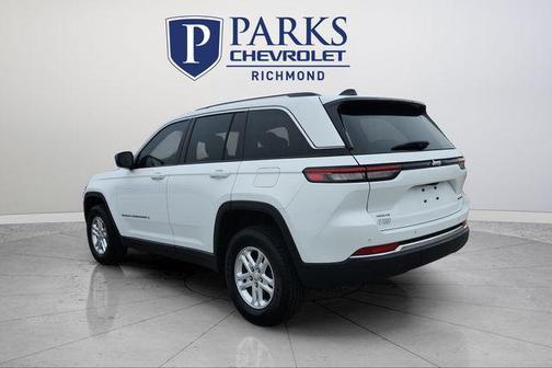 2022 Jeep Grand Cherokee Laredo