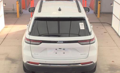 2022 Jeep Grand Cherokee Laredo