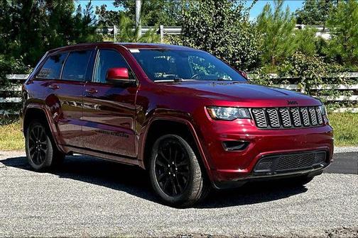 2022 Jeep Grand Cherokee Laredo