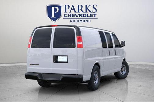 2025 Chevrolet Express 2500 RWD 2500 Regular Wheelbase WT