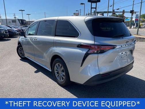 2021 Toyota Sienna LE