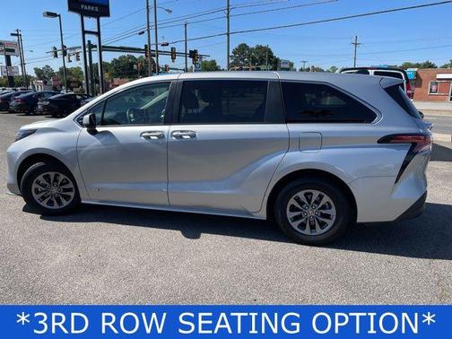 2021 Toyota Sienna LE