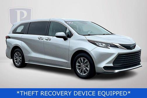 2021 Toyota Sienna LE