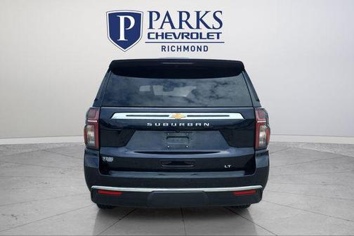 2023 Chevrolet Suburban LT