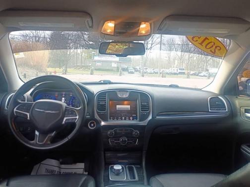 2015 Chrysler 300 Limited