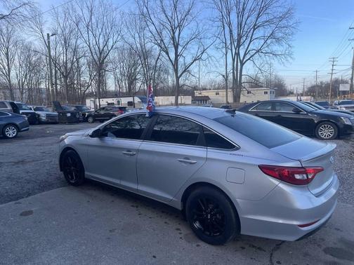 Silver 2017 Hyundai SONATA SE