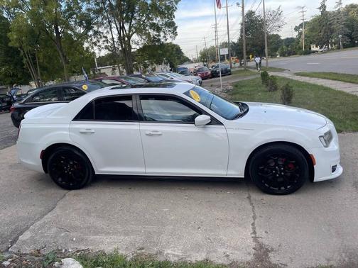 2017 Chrysler 300 S