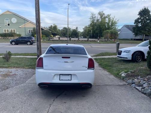 2017 Chrysler 300 S