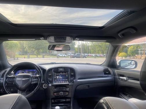 2017 Chrysler 300 S