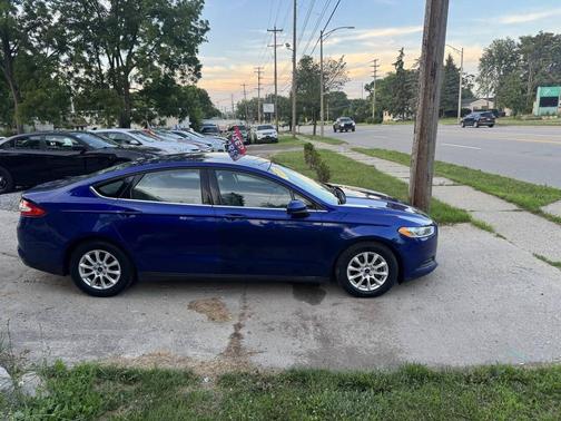 2016 Ford Fusion SE
