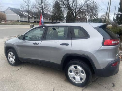 2015 Jeep Cherokee Sport